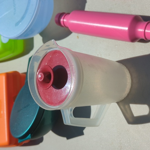 Tupperware Set - Picture 2 of 3